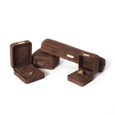 Groothandel Productie Luxe Juwelen Doos Gepersonaliseerd Custom High End Halsketting Armband Oorbellen Ring Juwelen Set Verpakking Fluweelbruine Juwelen Doos met logo