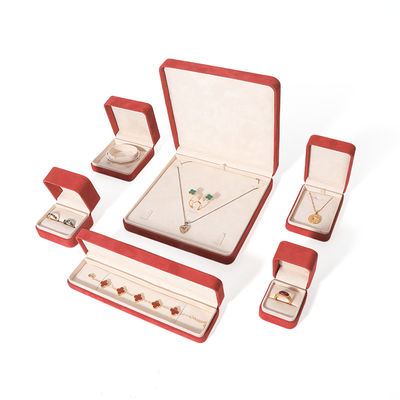 3D-printen Premium rode sieraden doos Verpakking voor grote halsketting Armband Ohrringe Ring Set