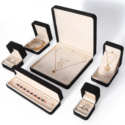 Hign End Big Jewelry Set Halsketting Armband Oorbellen Ring Verpakking Handgemaakte Vierkante Fluweel Zwarte Juwelen Doos Met Logo